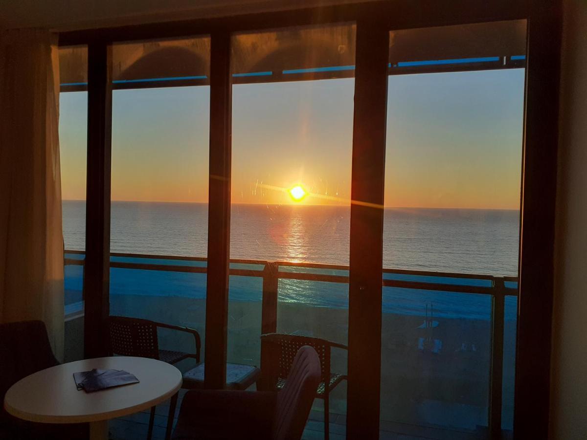 Only Front Sea View, No Side View, Wonderful Panorama, High Floor, Location Guarantee Aparthotel Batoemi Buitenkant foto