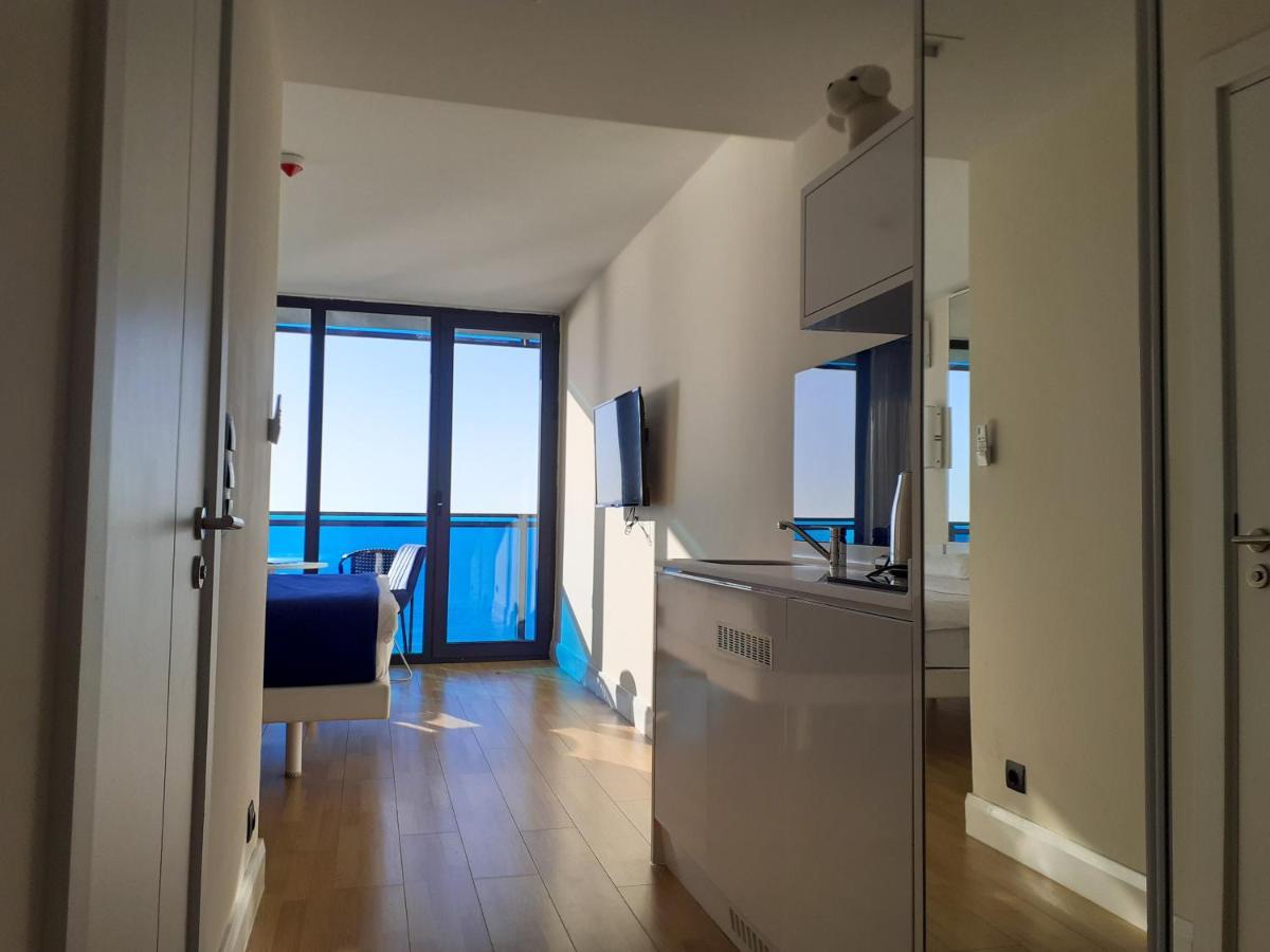 Only Front Sea View, No Side View, Wonderful Panorama, High Floor, Location Guarantee Aparthotel Batoemi Buitenkant foto